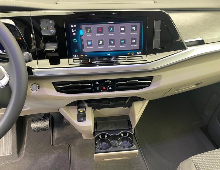 Volkswagen Multivan 15