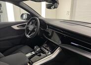 Audi Q8 7