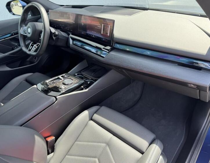 BMW i5 9