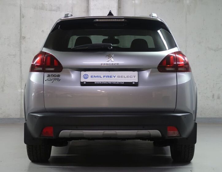 Peugeot 2008 6