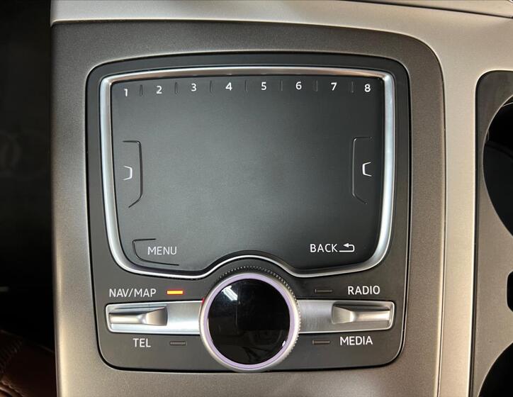 Audi Q7 24