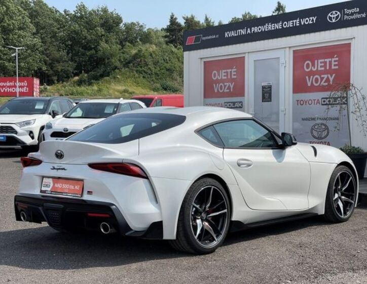 Toyota Supra 12