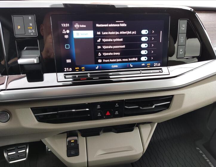Volkswagen Multivan 10