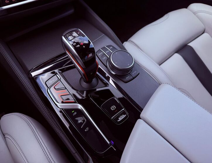 BMW M5 32