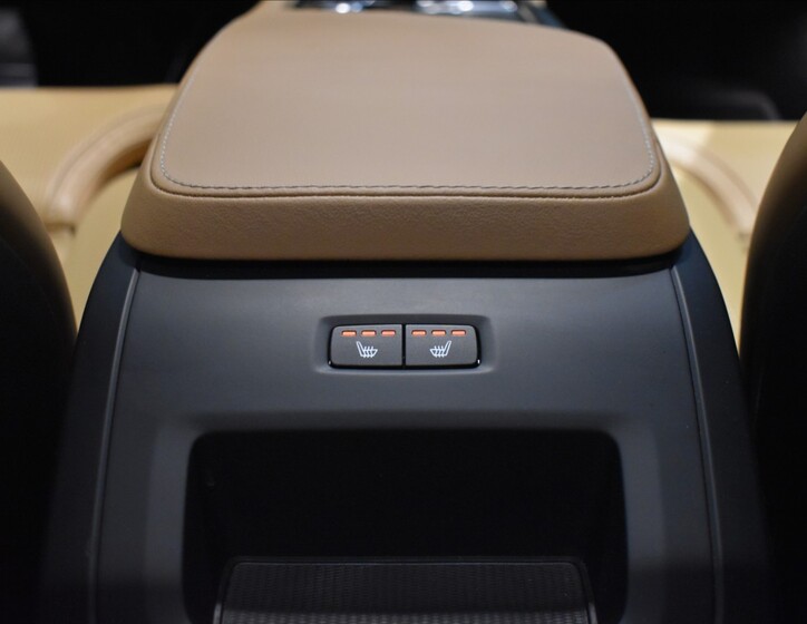 Volvo XC90 17