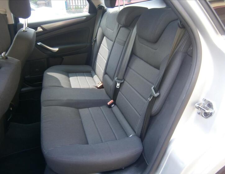 Ford Mondeo 9