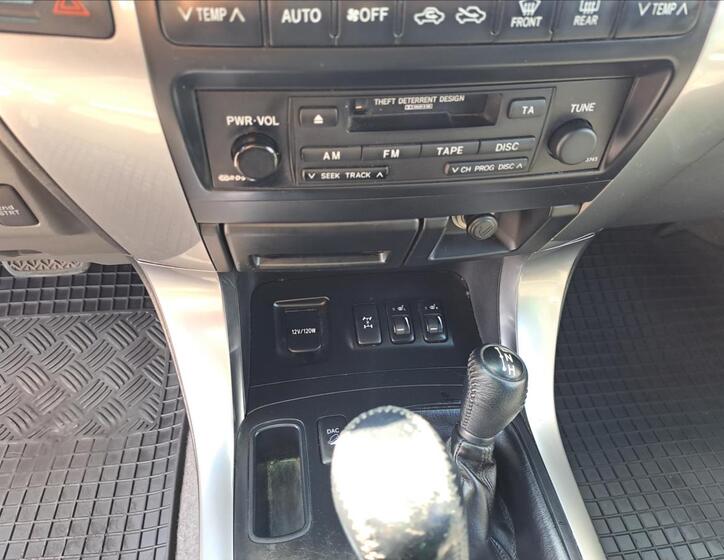 Toyota Land Cruiser 14