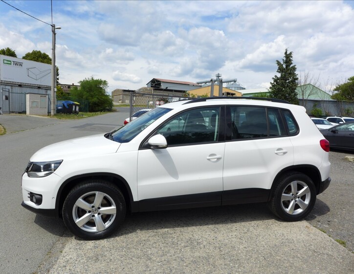 Volkswagen Tiguan 9