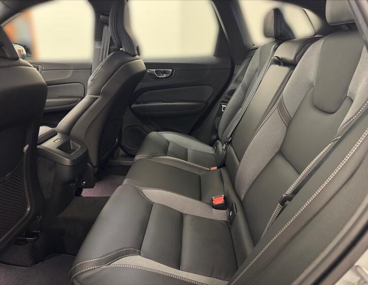 Volvo XC60 11