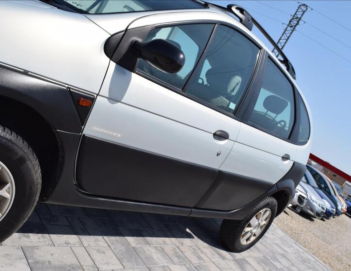 Renault Scénic 8