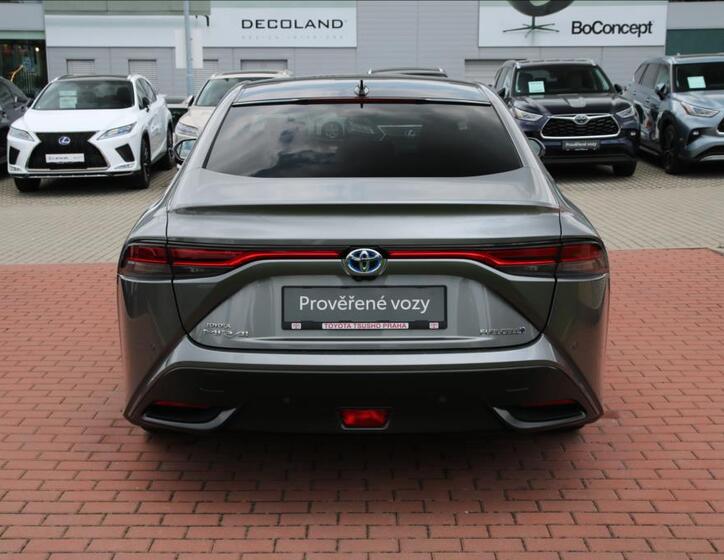 Toyota Mirai 5