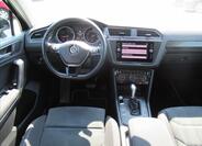 Volkswagen Tiguan 9