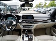 BMW Řada 7 23
