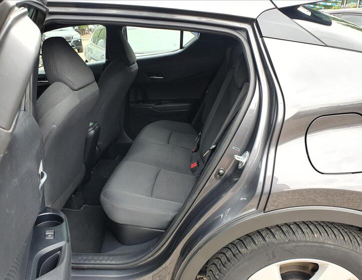 Toyota C-HR 14