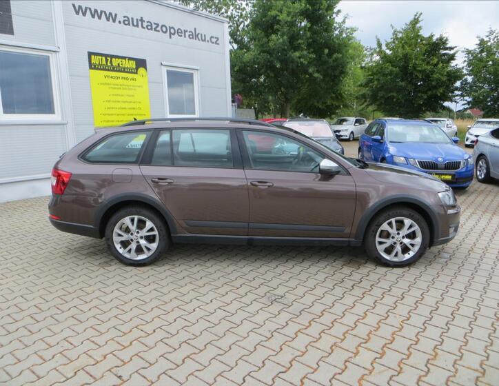 Škoda Octavia 10