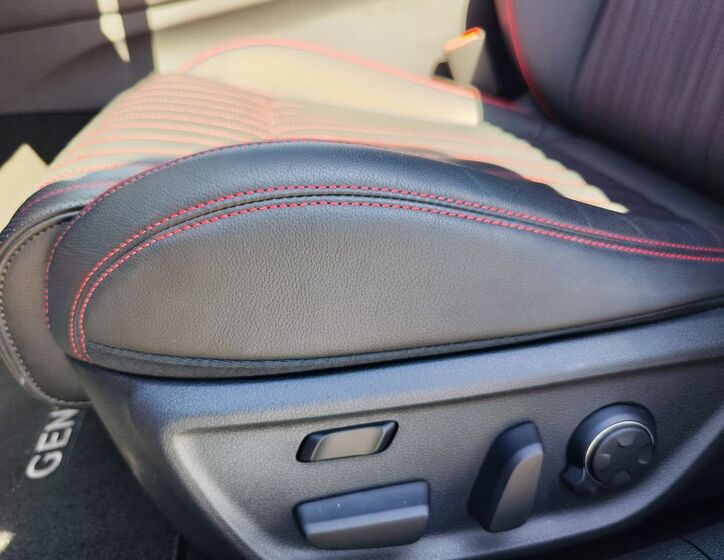Hyundai Genesis 38