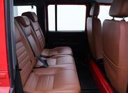 Land Rover Defender 14