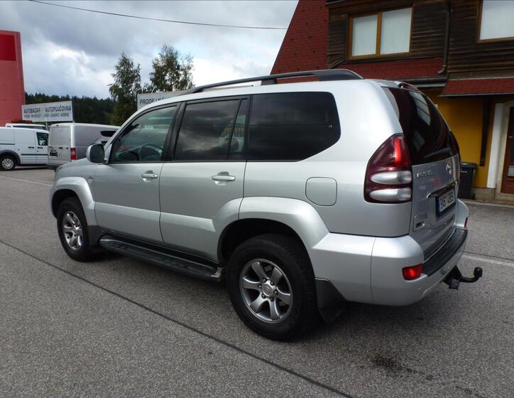 Toyota Land Cruiser 12
