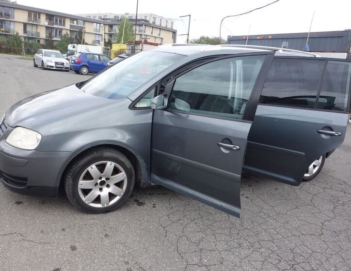 Volkswagen Touran 13