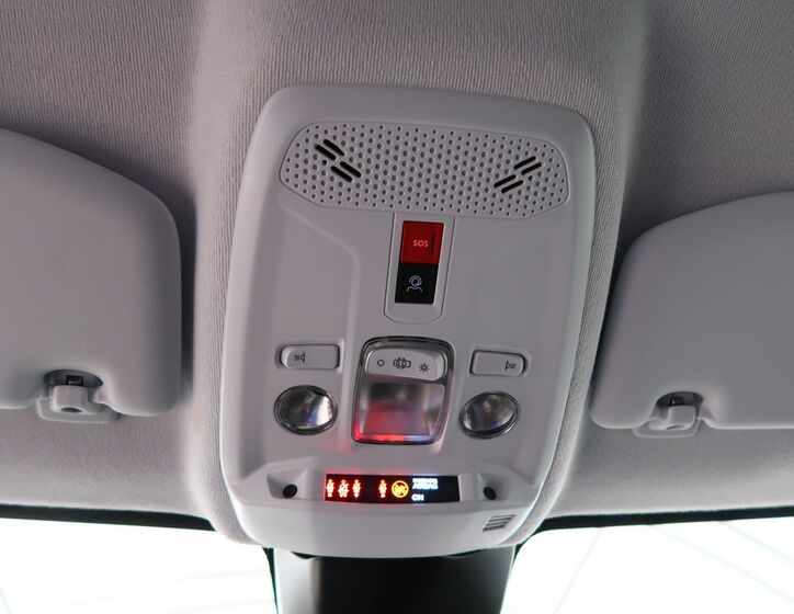 Peugeot 208 19