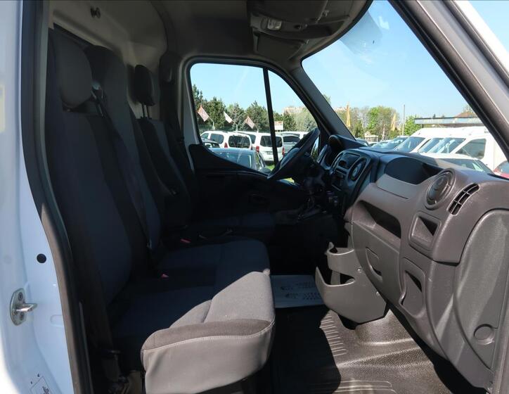 Renault Master 13