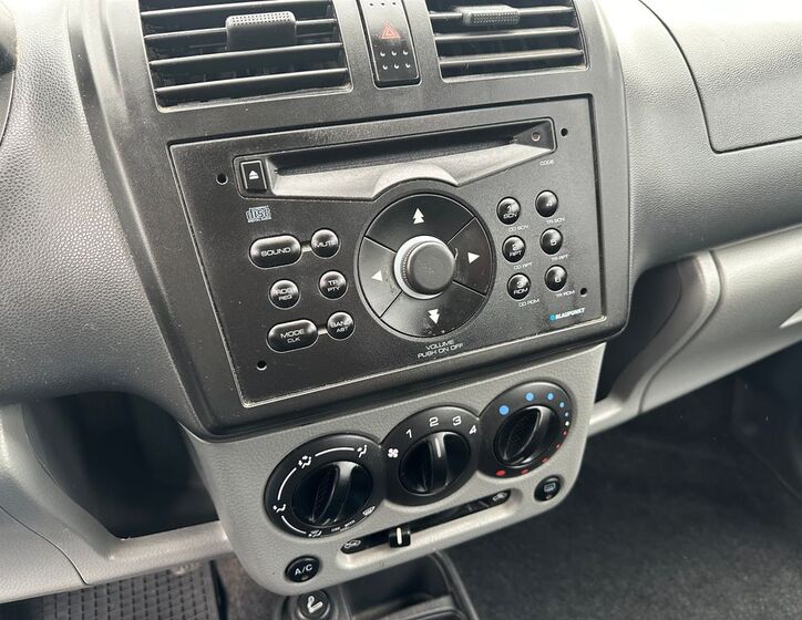 Subaru Justy 10