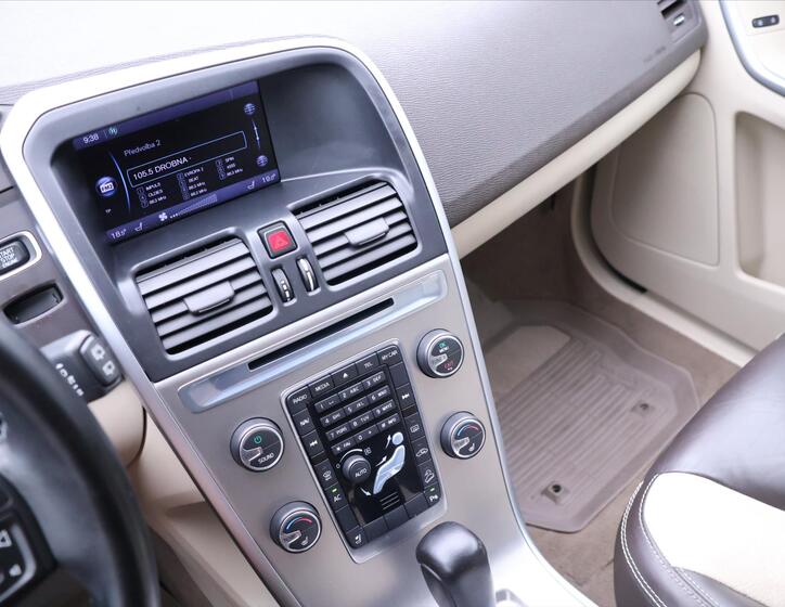 Volvo XC60 25