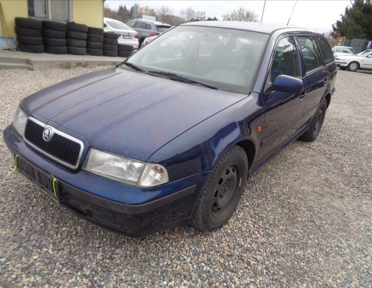 Škoda Octavia 1