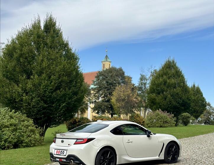 Toyota GR86 3