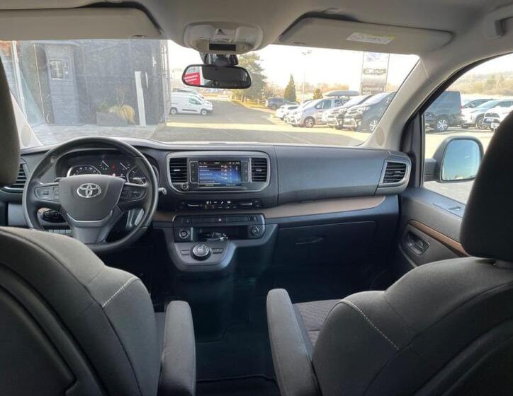 Toyota ProAce Verso 12