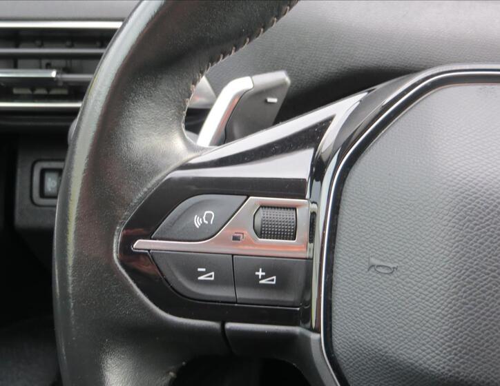 Peugeot 5008 16