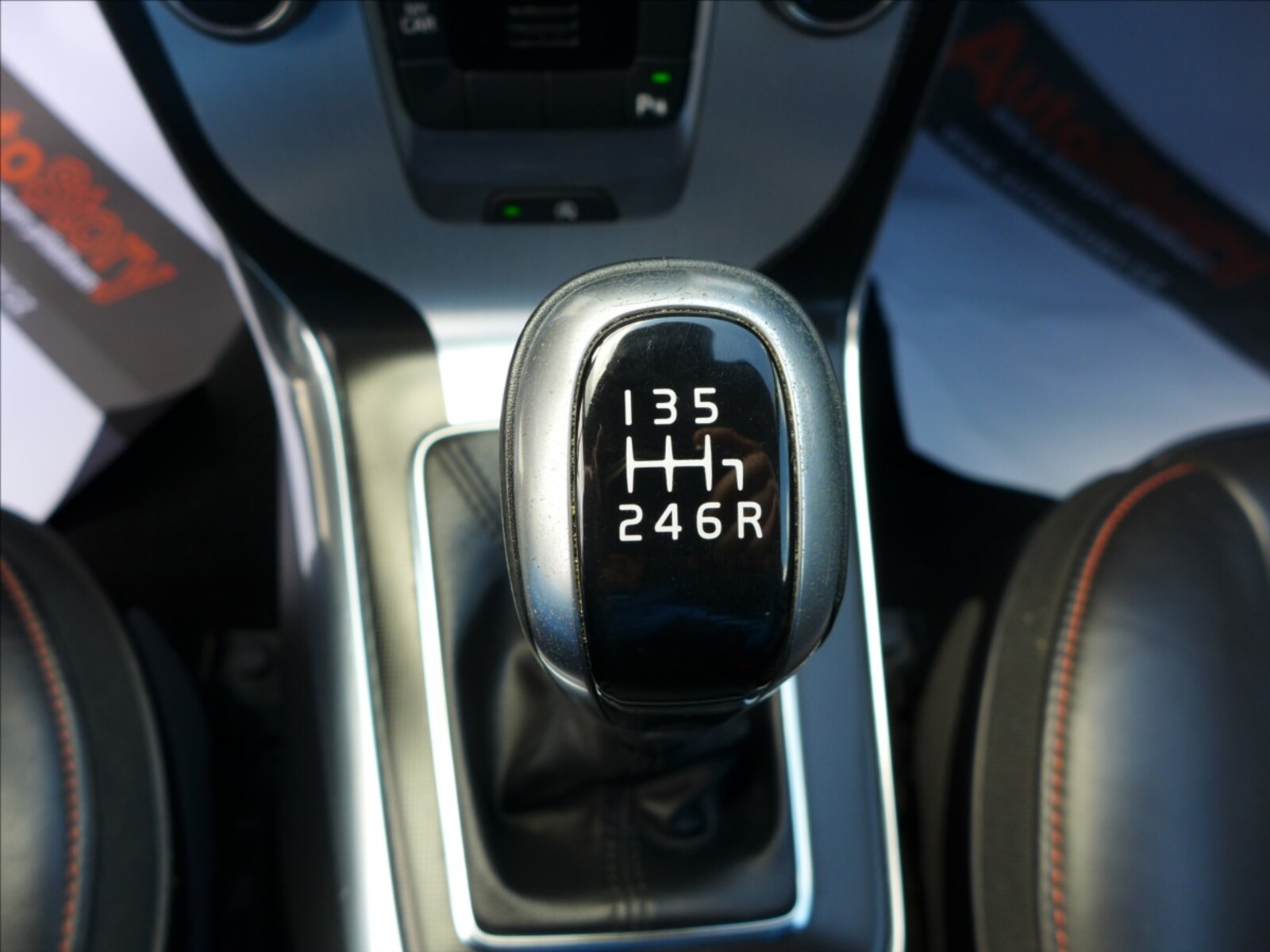 Volvo V40 25