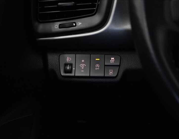 KIA Rio 14
