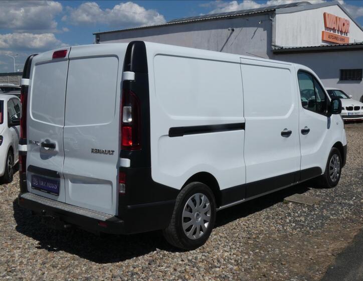 Renault Trafic 6