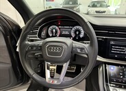 Audi Q7 8