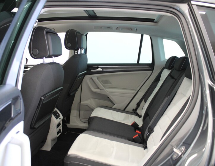 Volkswagen Tiguan 7