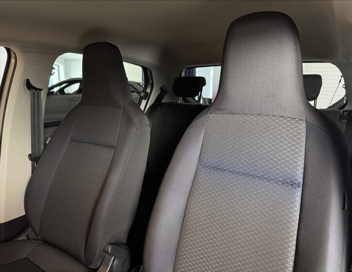 Volkswagen e-up! 26