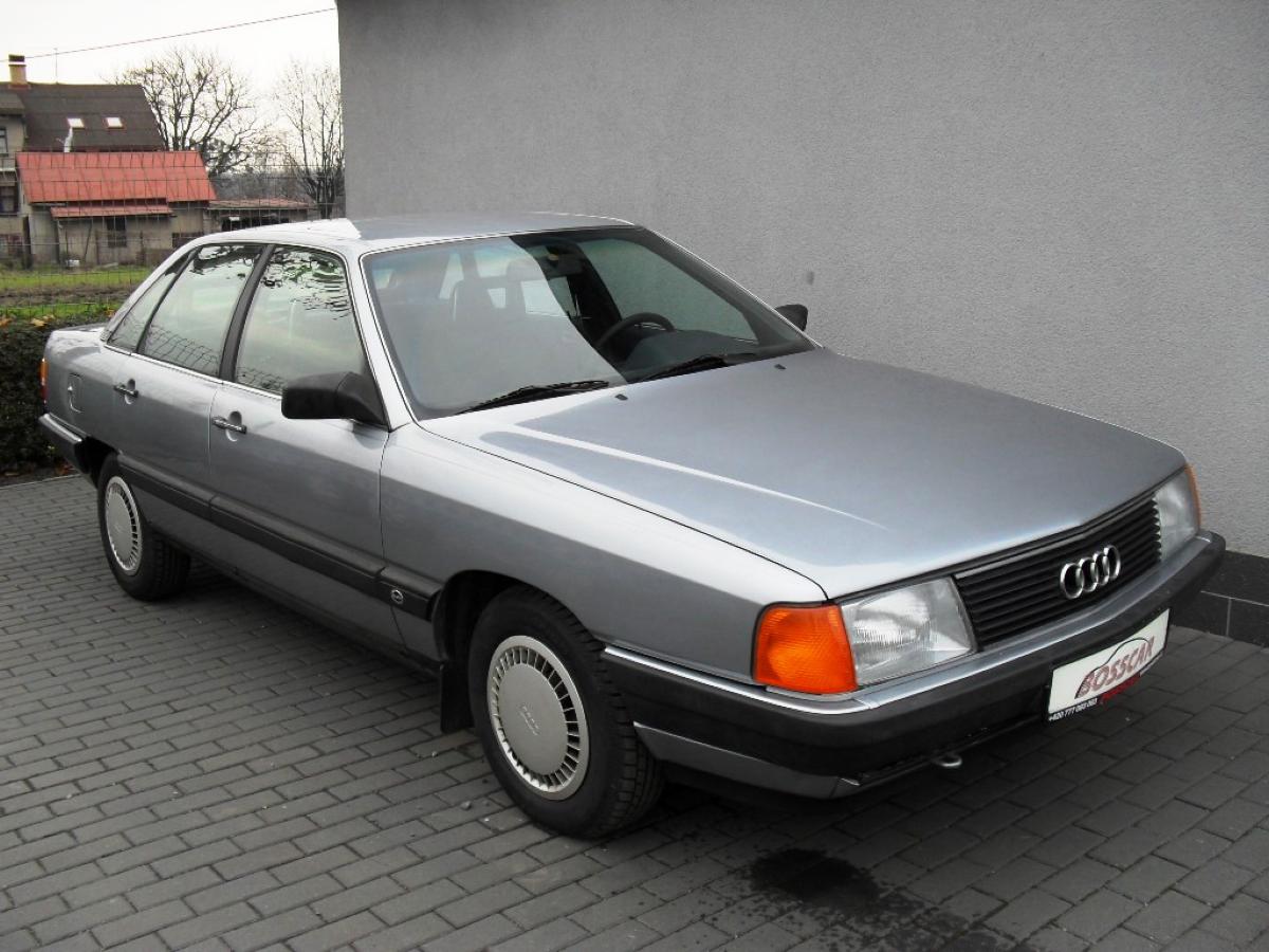 Audi 100