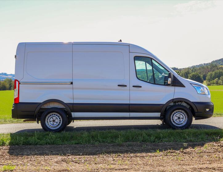 Ford Transit 8