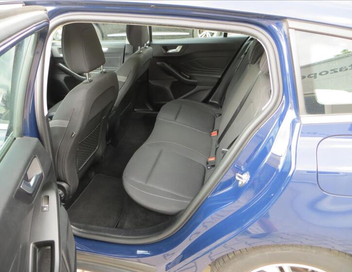 Ford Focus 22