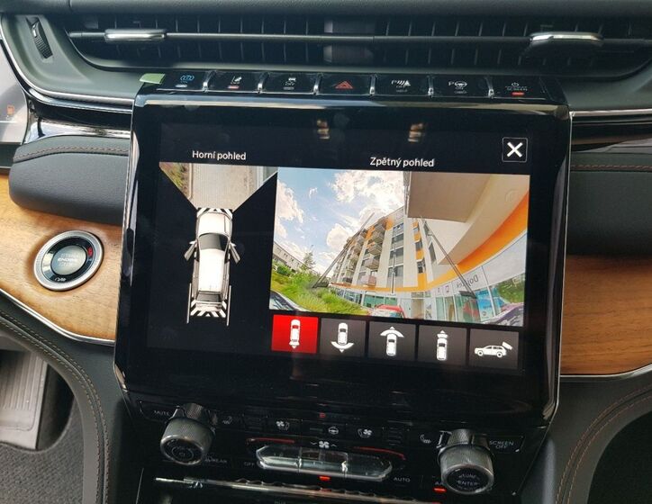 Jeep Grand Cherokee 11