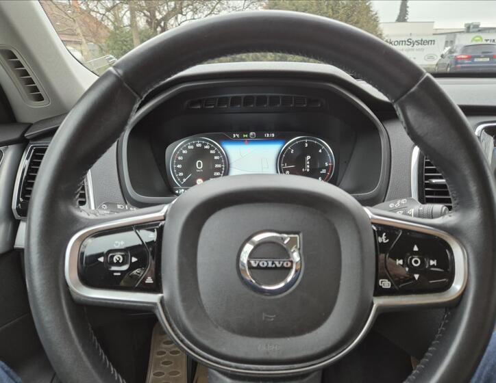 Volvo XC90 18