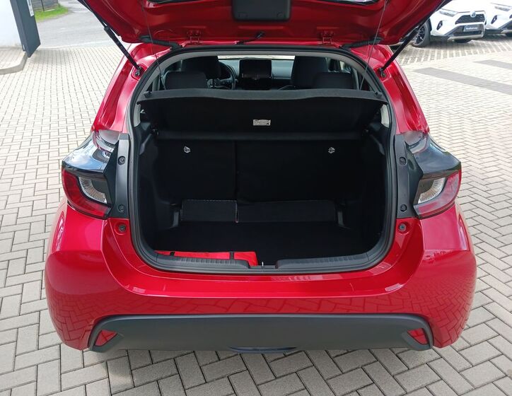 Toyota Yaris 12