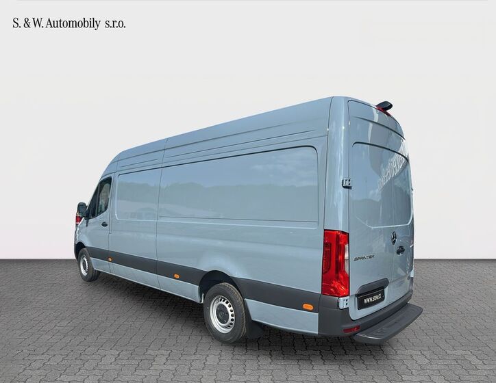 Mercedes-Benz Sprinter 7