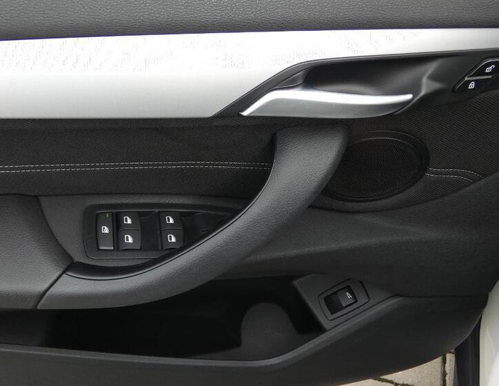 BMW X1 9