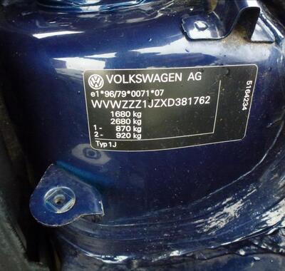 Volkswagen Golf 34
