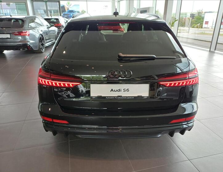 Audi S6 6