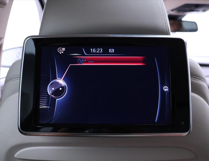 BMW Řada 7 35
