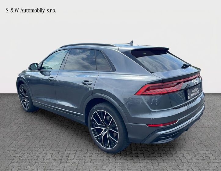 Audi Q8 7