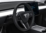 Tesla Model Y 15